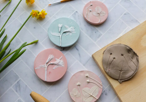 Plaster Relief with plants tutorial by Botanopia