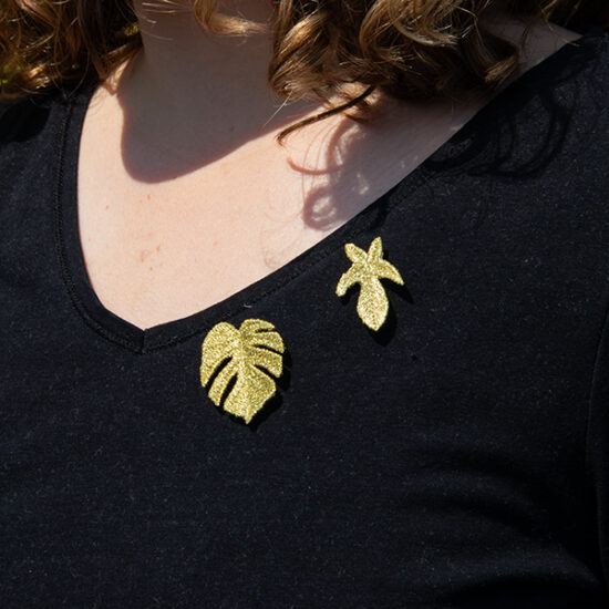 3 tropical leaves embroidered brooches on shirt